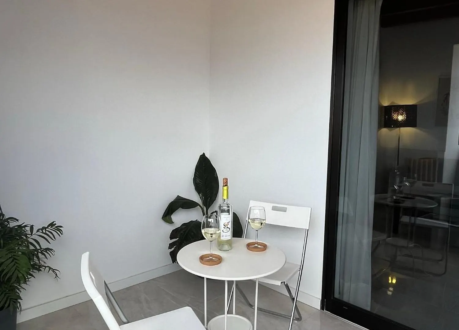 Moderno Apartamento Frente Al Mar En Una De Las Mejores Zonas De La Santa En Lanzarote 0*,