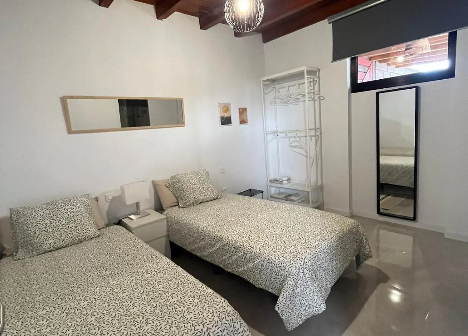 Moderno Apartamento Frente Al Mar En Una De Las Mejores Zonas De La Santa En Lanzarote